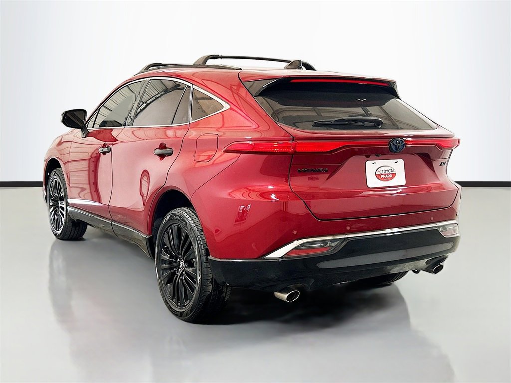 Used 2023 Toyota Venza Nightshade image 6