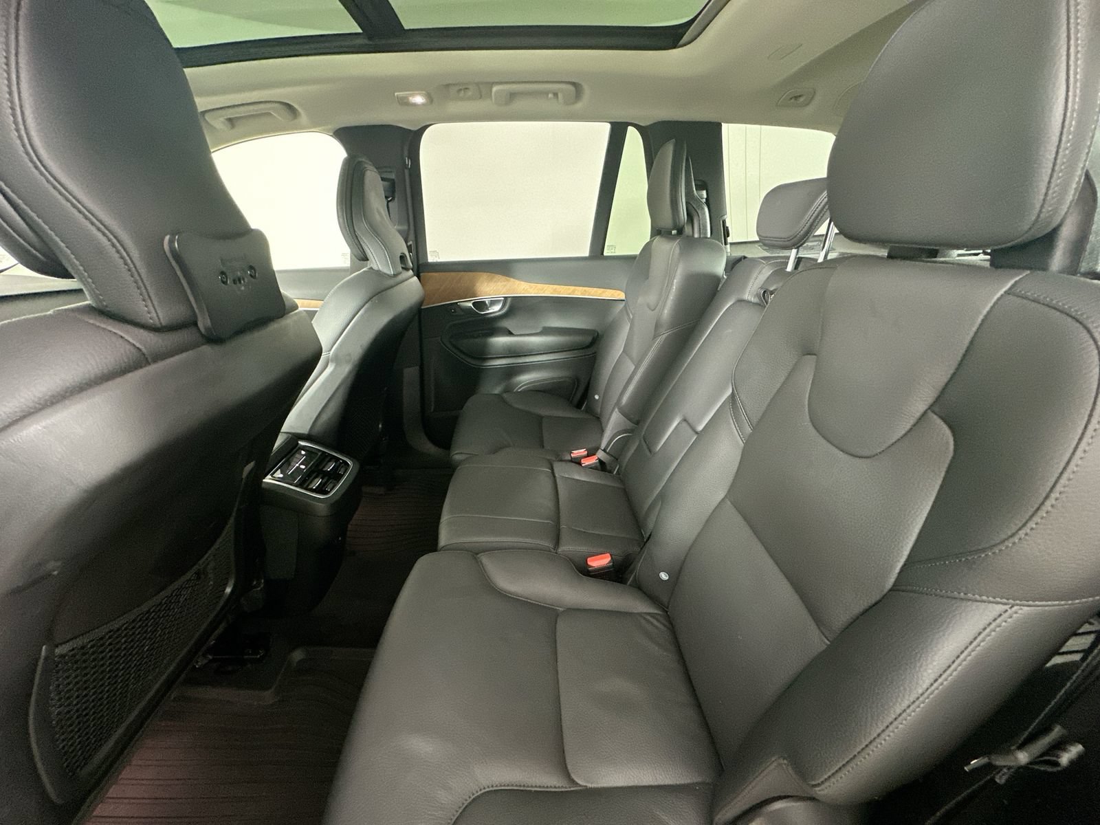 Used 2025 Volvo XC90 B6 Plus w/ Protection Package AWD/4WD image 39