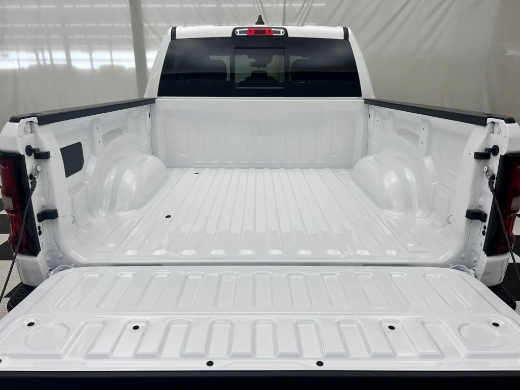 New 2026 RAM 1500 Warlock AWD/4WD image 9