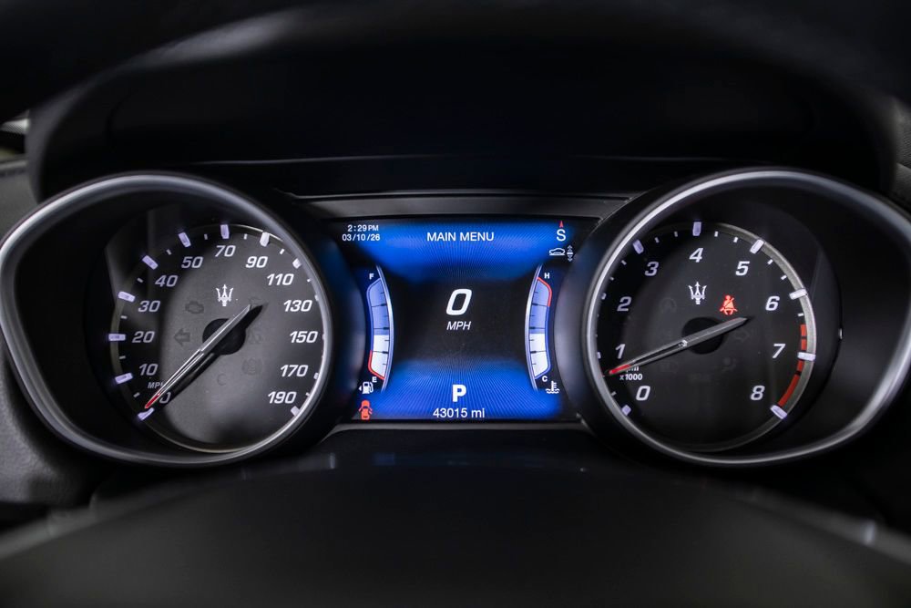 Used 2017 Maserati Levante S image 27