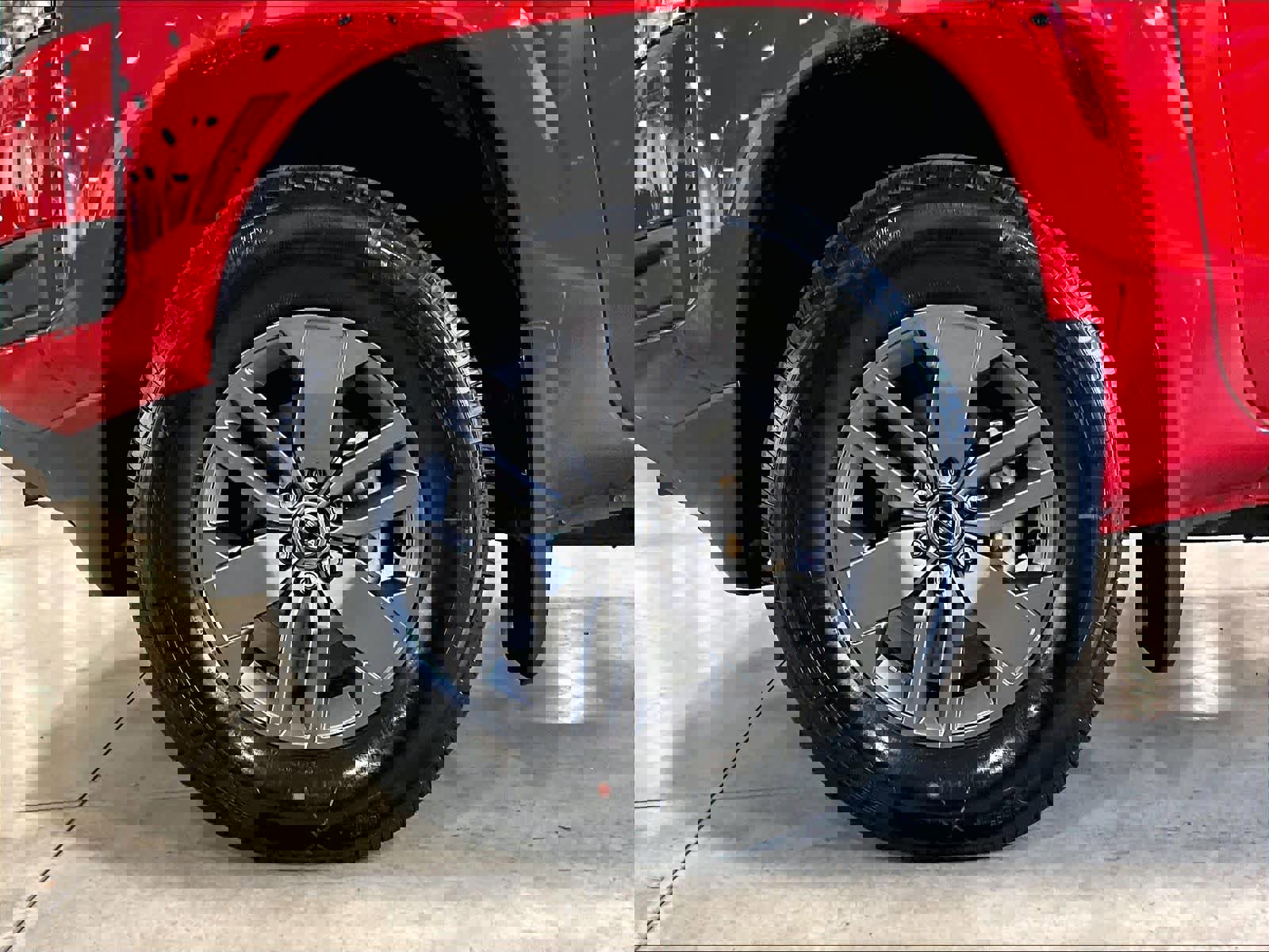 Used 2025 Nissan Frontier SV image 7