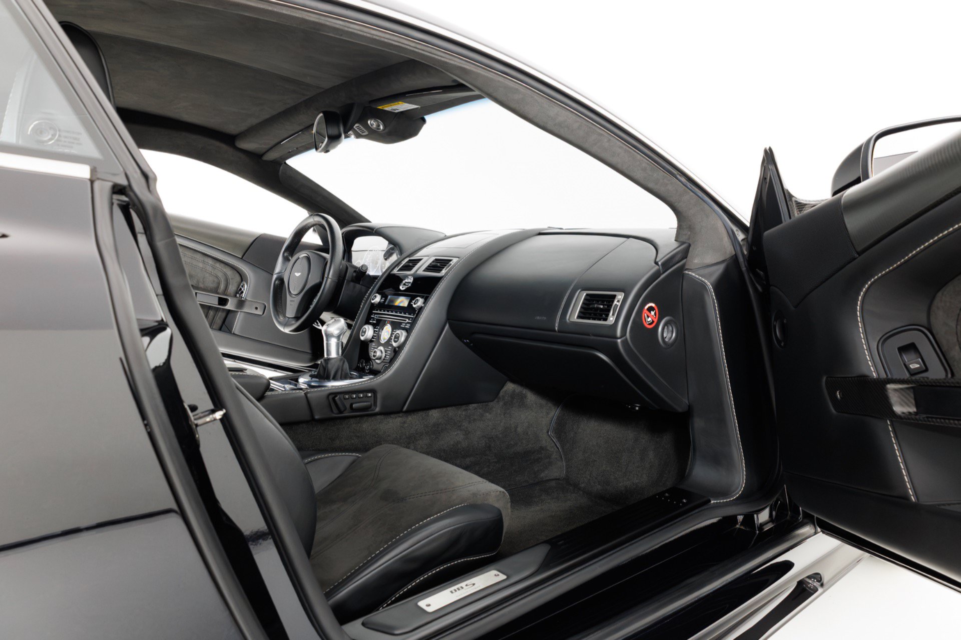 Used 2009 Aston Martin DBS Coupe RWD image 31