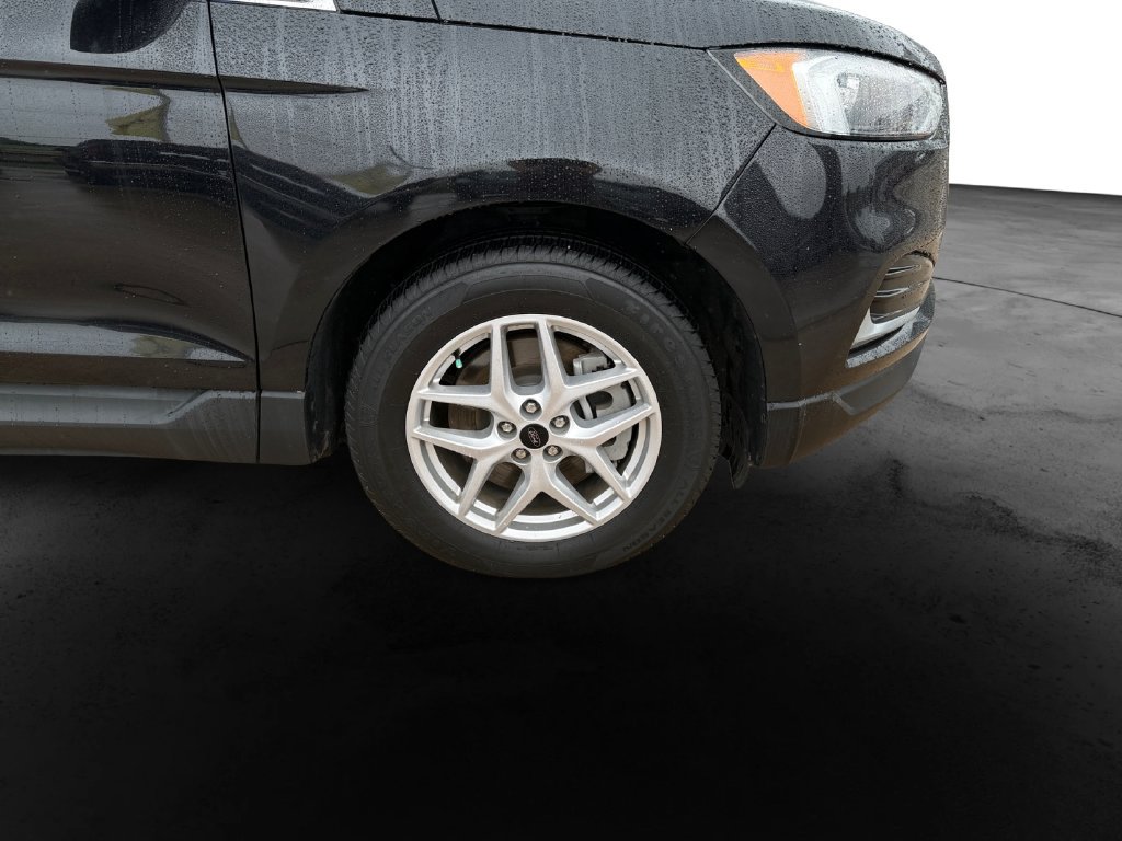 Used 2024 Ford Edge SEL AWD/4WD image 13