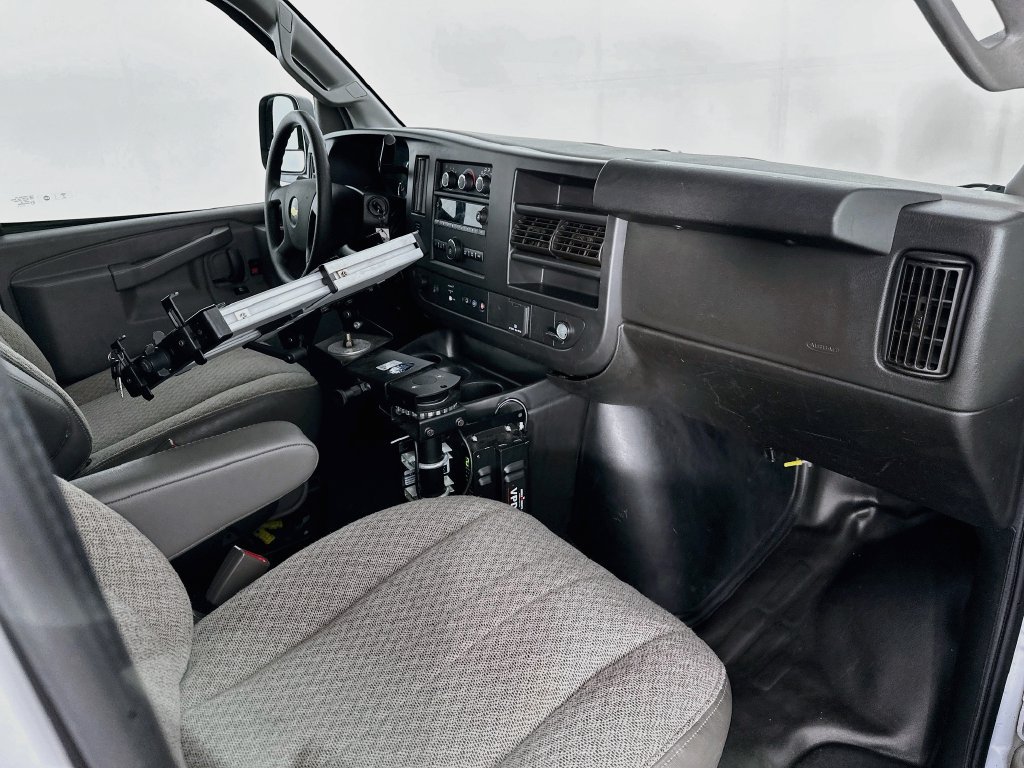 Used 2021 Chevrolet Express 2500 RWD image 29
