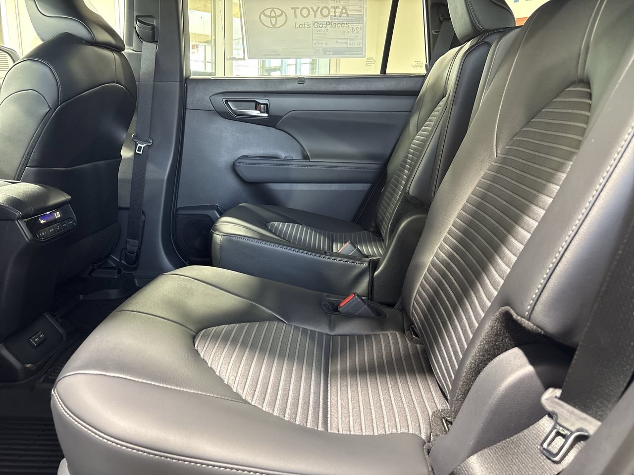New 2026 Toyota Highlander XSE AWD/4WD image 24