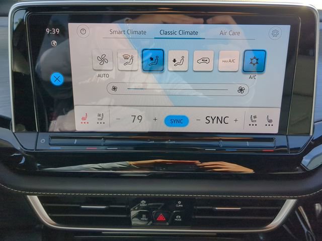 Certified 2024 Volkswagen Atlas Cross Sport SE image 22