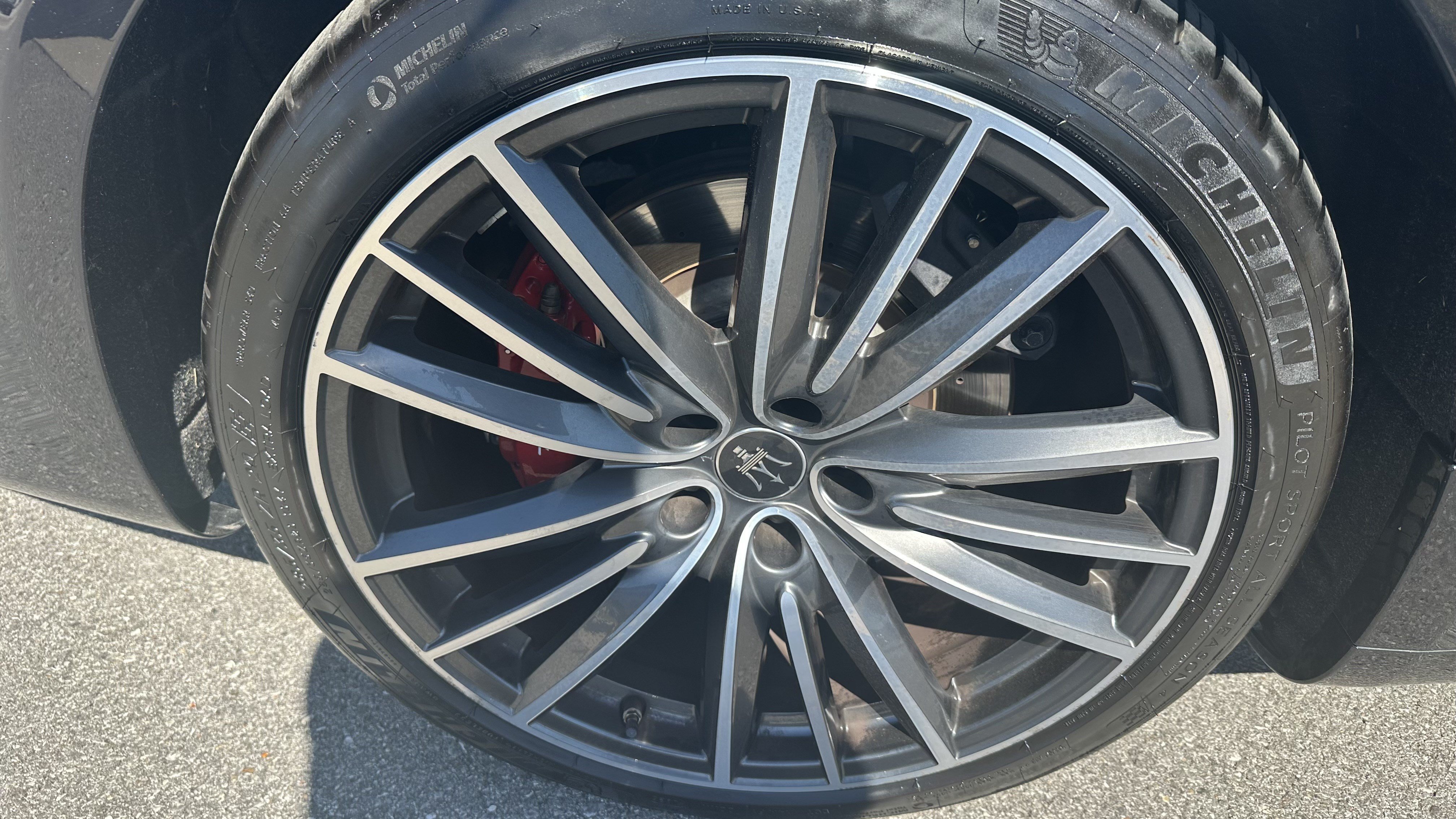 Used 2022 Maserati Quattroporte Modena Q4 AWD/4WD image 14