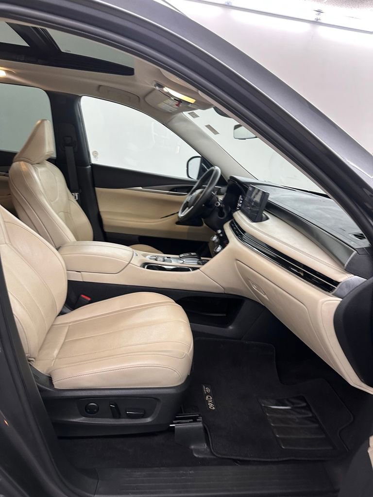 Used 2023 INFINITI QX60 Luxe image 46