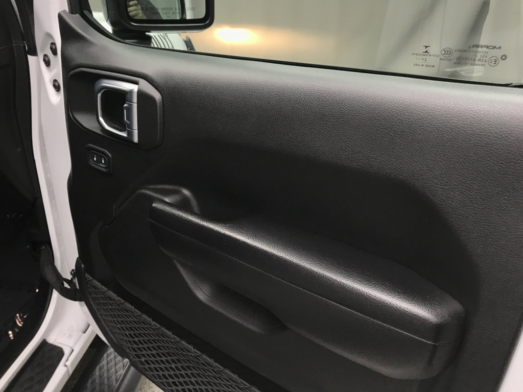 Used 2021 Jeep Gladiator Willys image 23