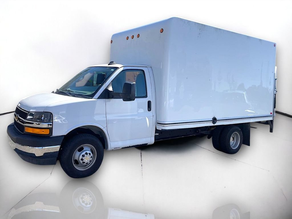 Used 2023 Chevrolet Express 3500 w/ Power Convenience Package RWD image 2