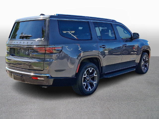 Used 2024 Jeep Wagoneer Series III AWD/4WD image 4