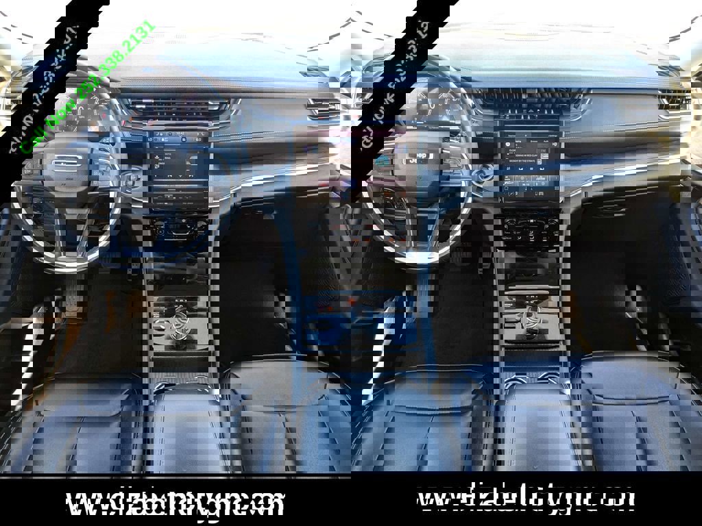 Used 2024 Jeep Grand Cherokee Limited image 18