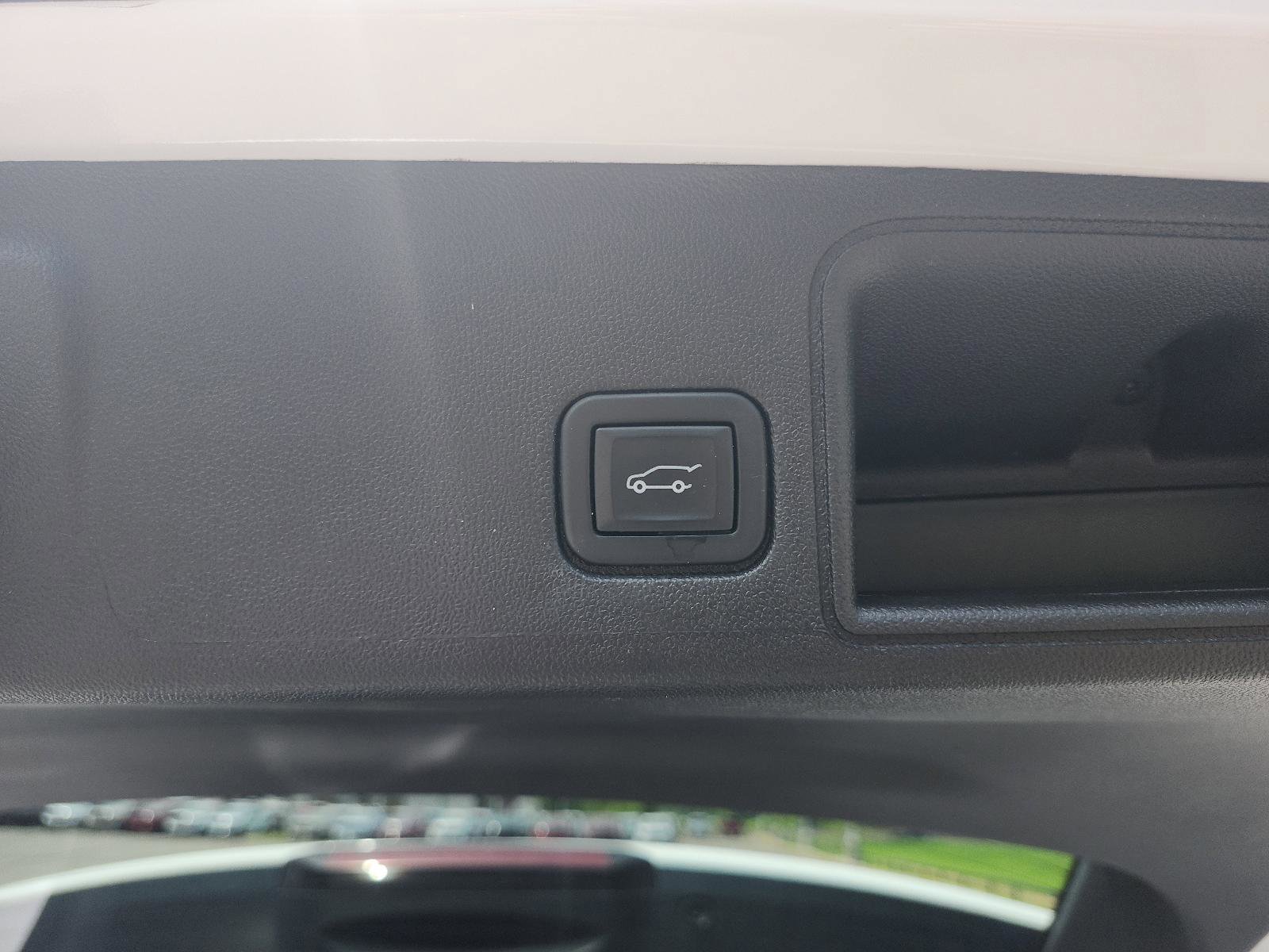 Used 2024 GMC Terrain AT4 w/ Infotainment Package II AWD/4WD image 11