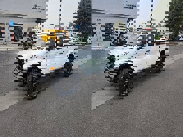 New 2026 Jeep Gladiator Sport