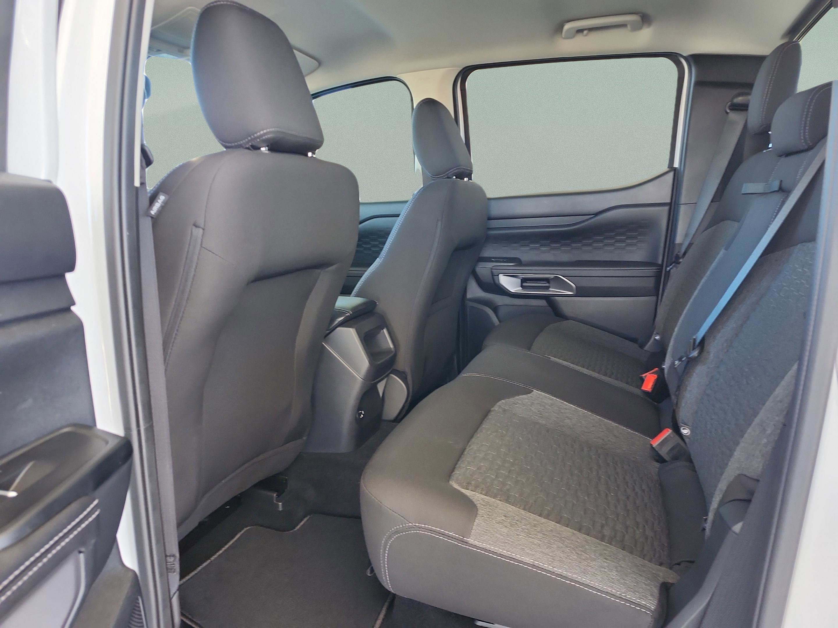 New 2025 Ford Ranger XLT w/ Equipment Group 301A High image 18