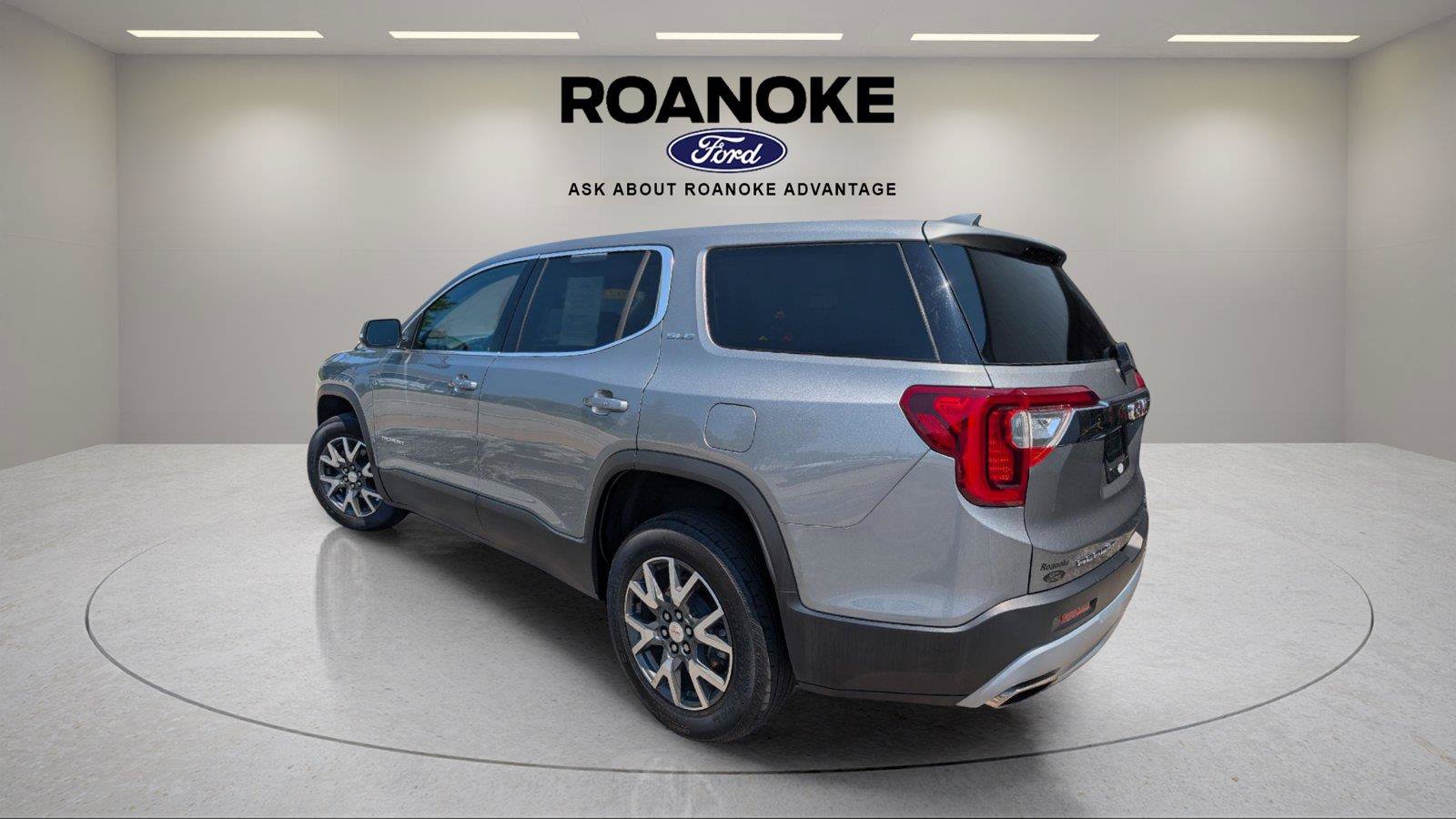 Used 2023 GMC Acadia SLE AWD/4WD image 11
