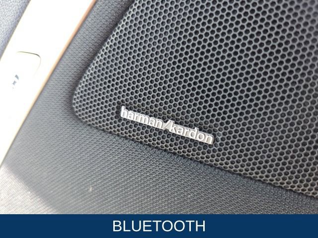 Used 2025 BMW iX xDrive50 w/ Sport Package image 8