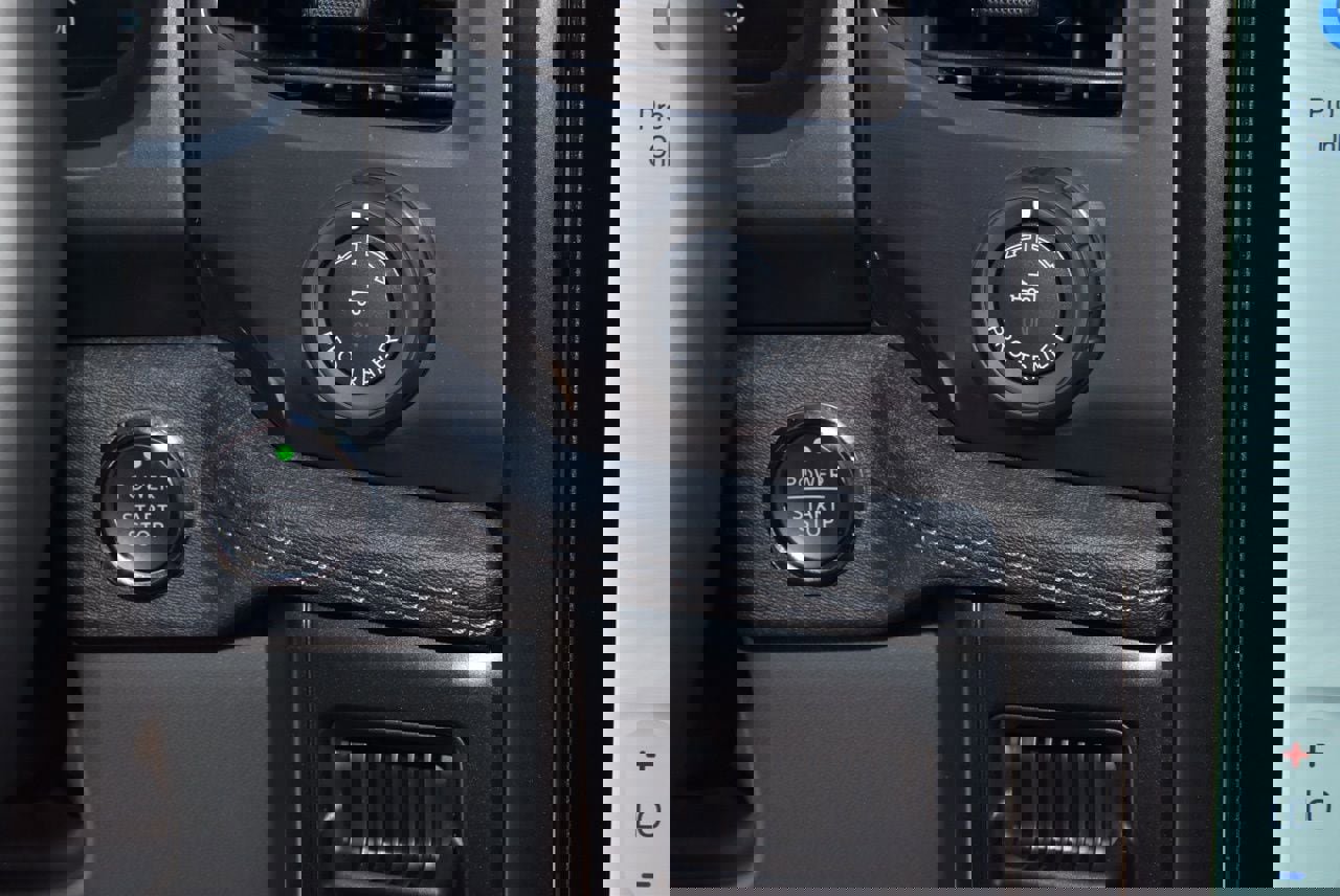 Certified 2025 Ford F150 Lightning Flash image 30