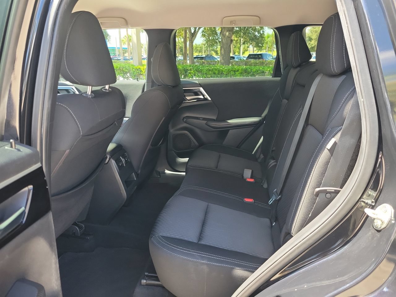 Used 2022 Mitsubishi Outlander ES FWD image 9