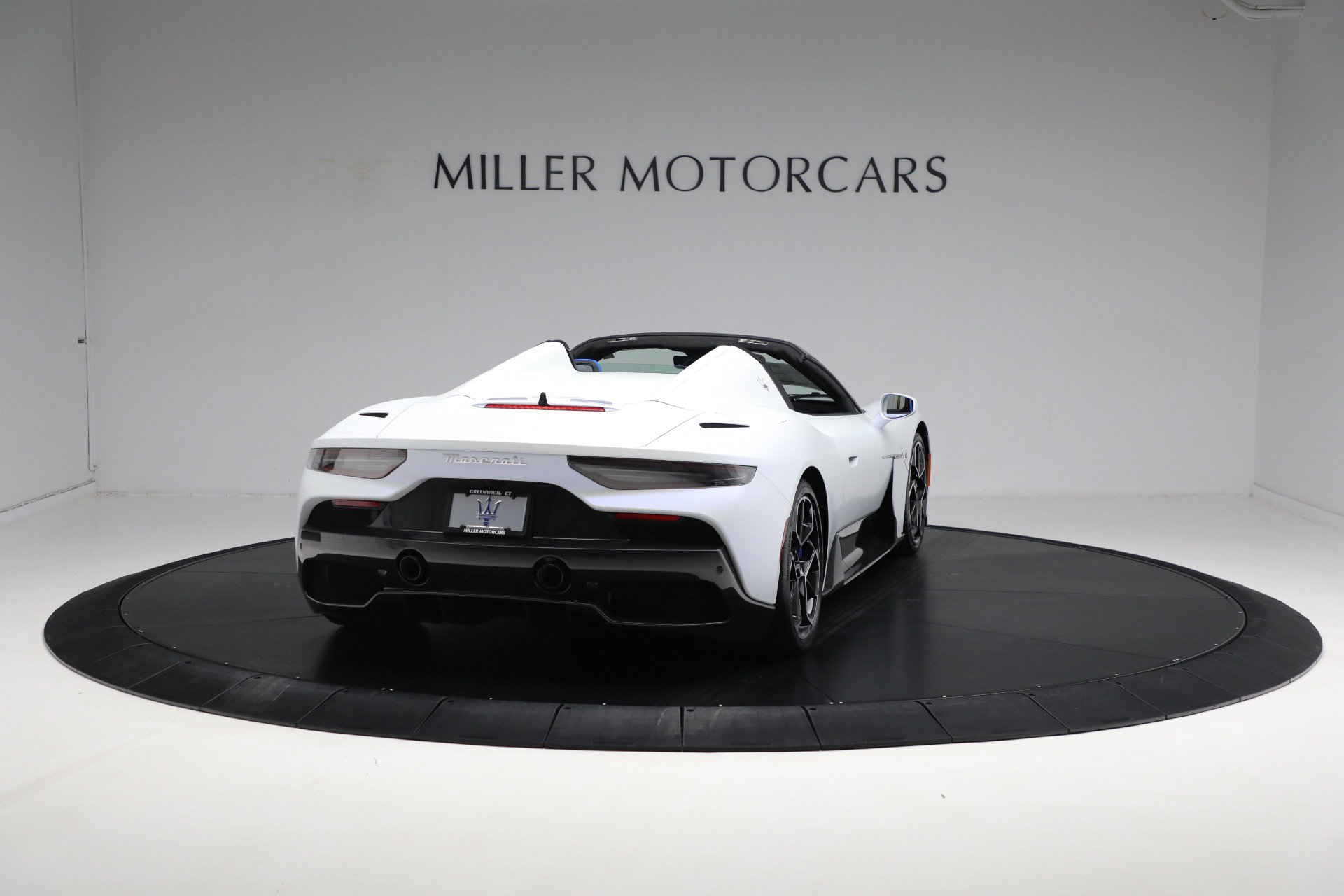 Used 2023 Maserati MC20 Spyder RWD image 10