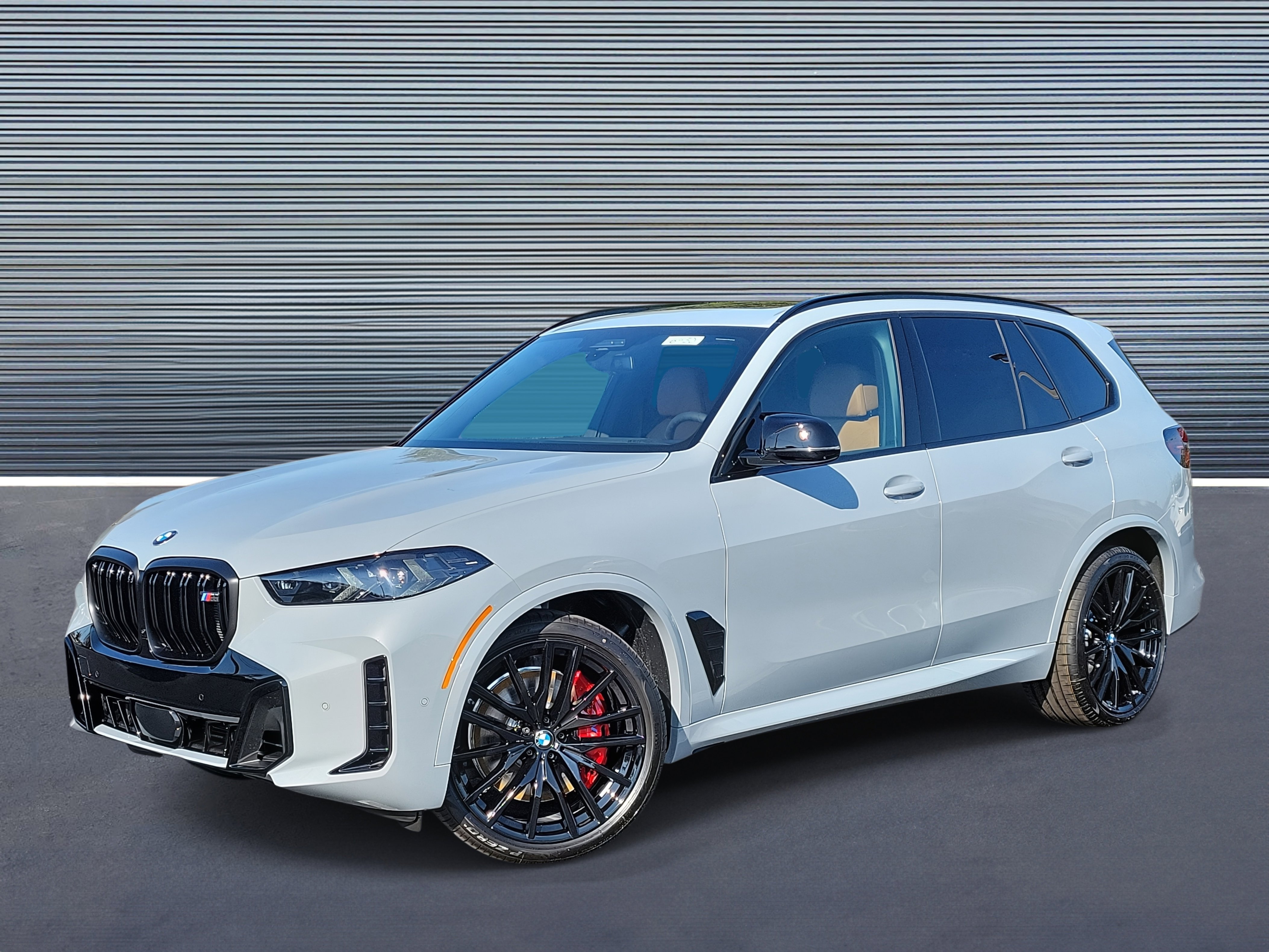 New 2026 BMW X5 M60i image 1