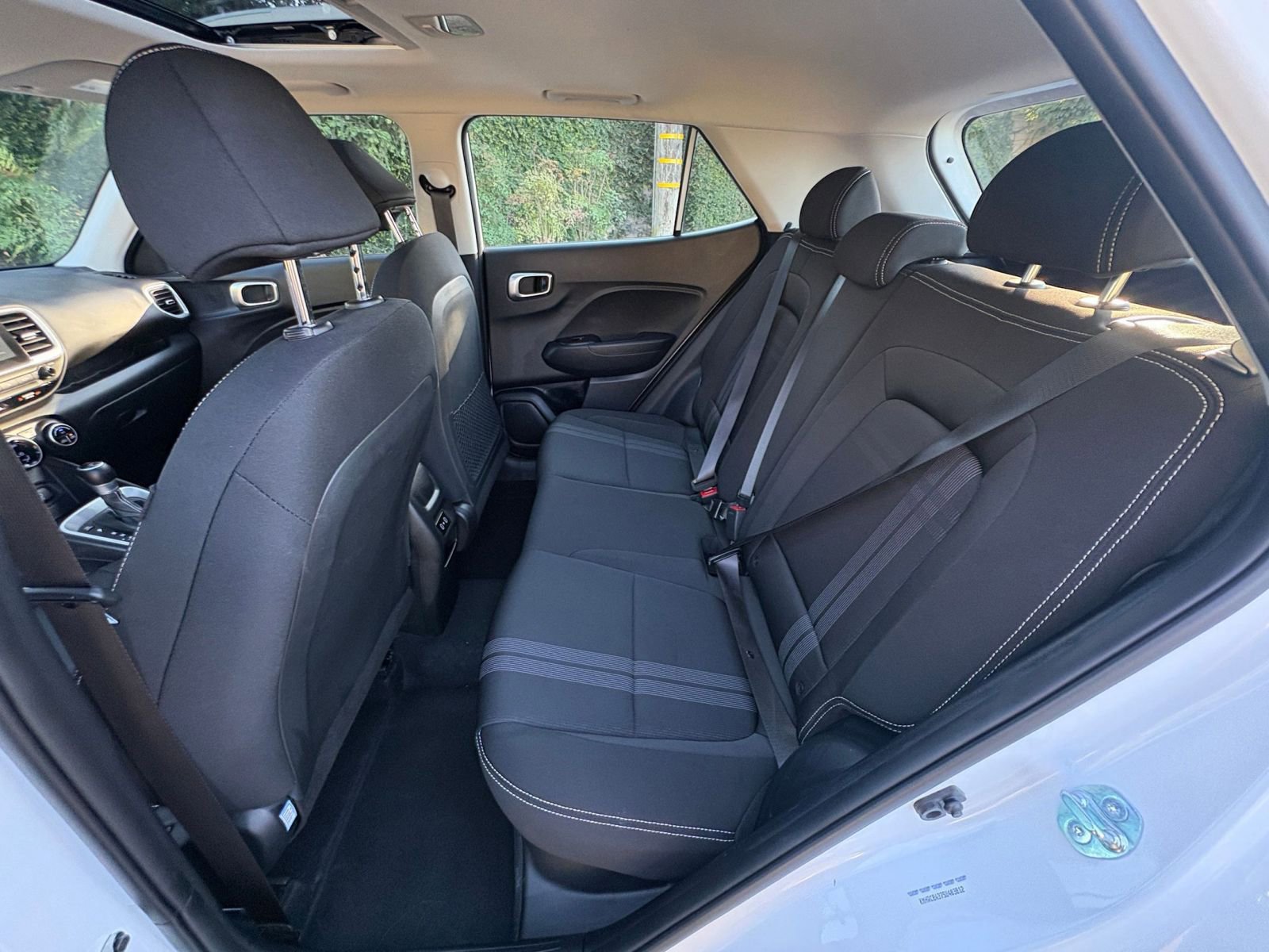 Used 2025 Hyundai Venue SEL image 24