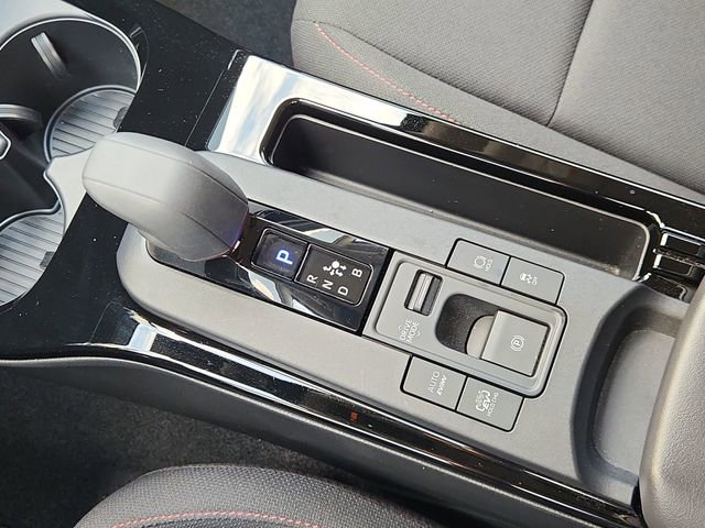 Used 2025 Toyota Prius Plug-In Hybrid FWD image 15