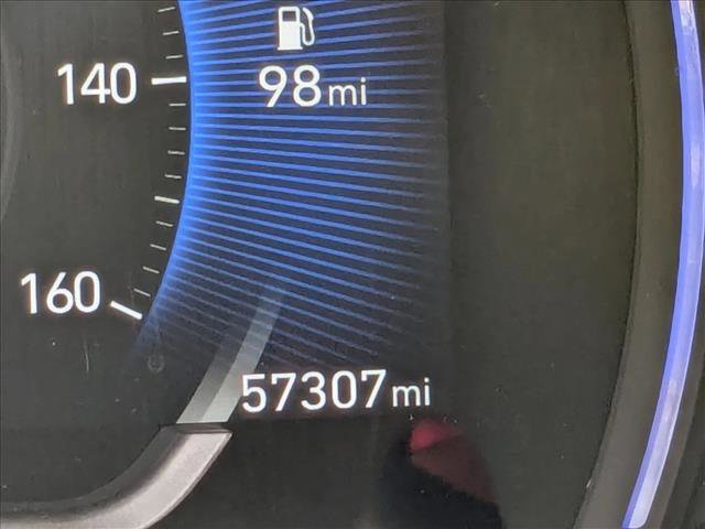 Used 2019 Hyundai Santa Fe SEL image 6