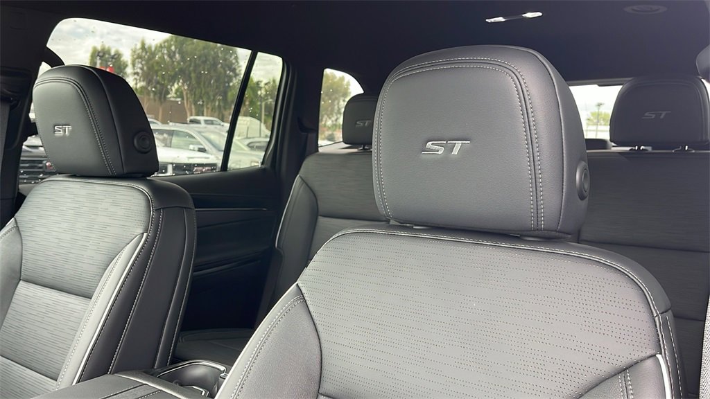 New 2026 Buick Enclave Sport Touring w/ Power Package image 12