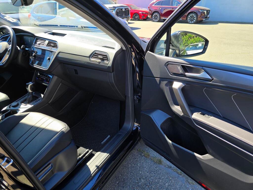 Used 2022 Volkswagen Tiguan SE AWD/4WD image 10