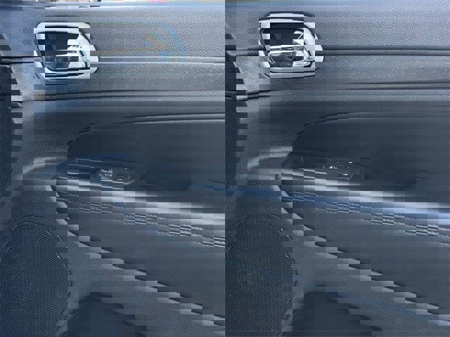 Used 2018 Jeep Grand Cherokee Laredo image 24