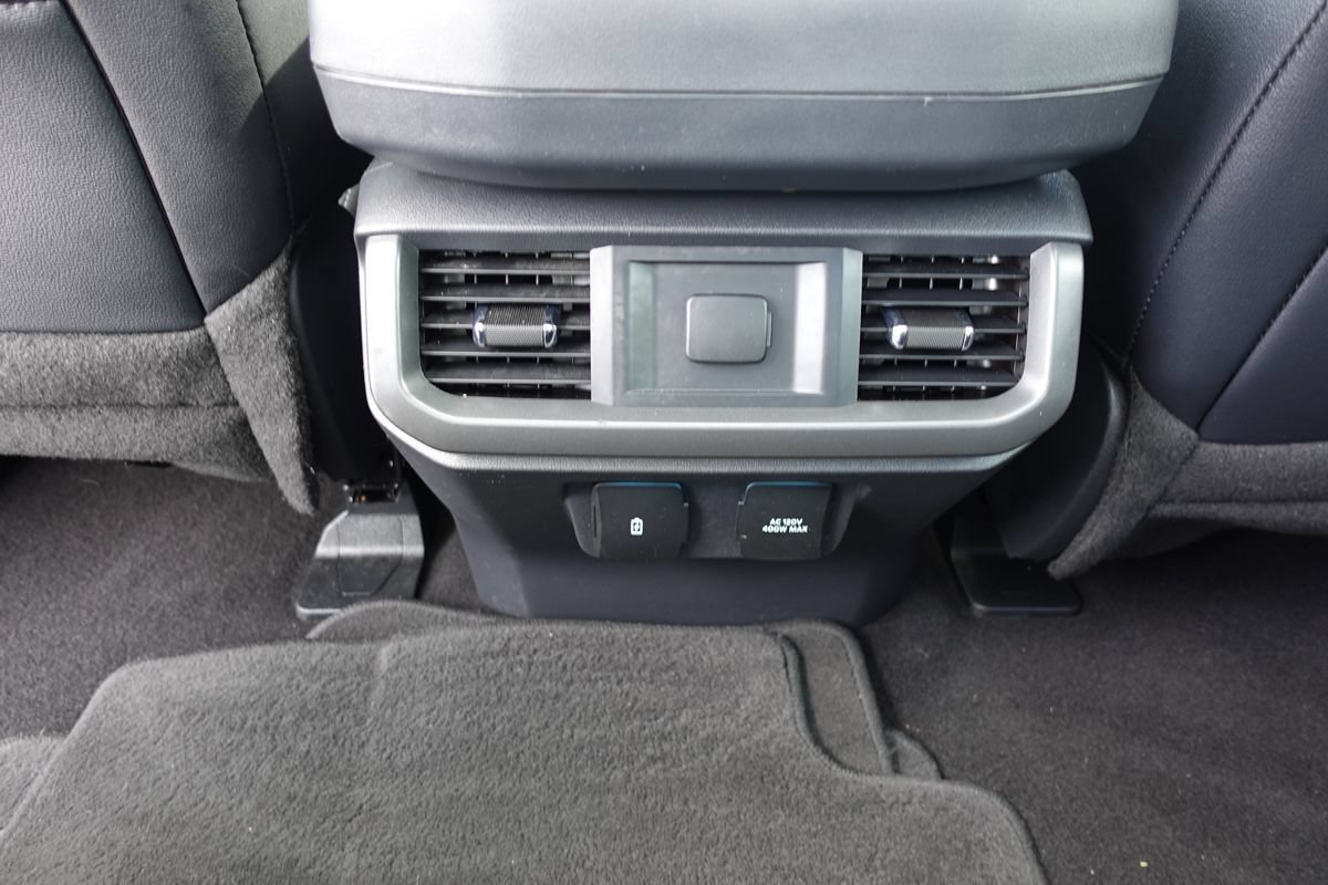 Used 2024 Ford F150 Lariat AWD/4WD image 42