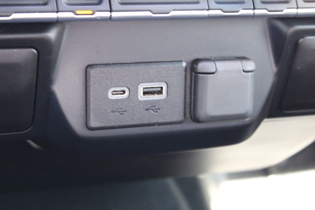 Used 2020 Chevrolet Silverado 1500 LT image 36