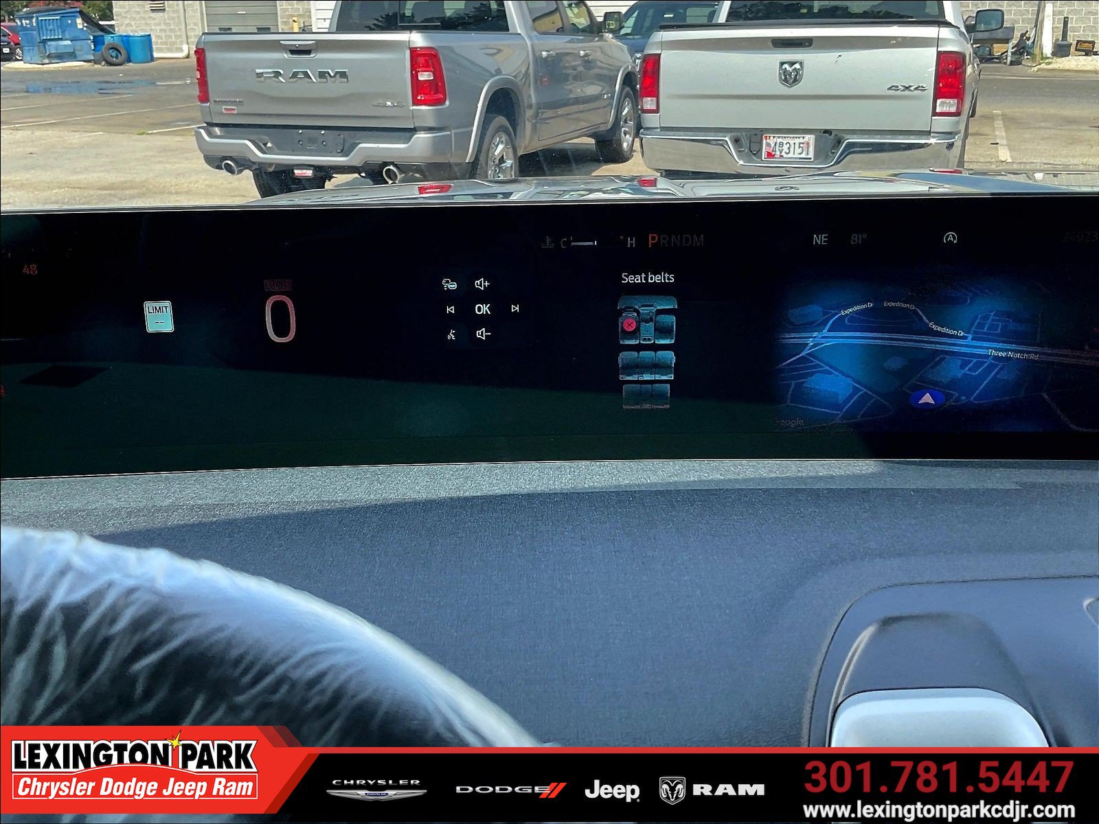 Used 2025 Ford Expedition Max Active AWD/4WD image 13