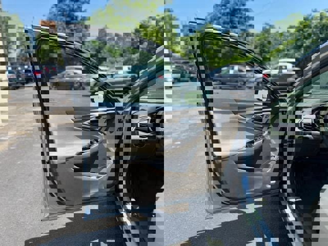 Used 2020 Chevrolet Malibu LS w/ Driver Confidence Package II image 35