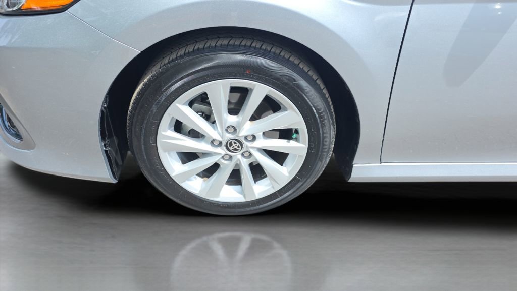 Used 2022 Toyota Camry LE image 28