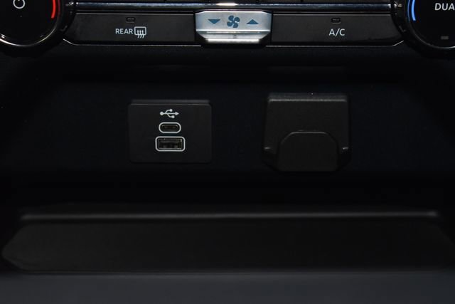 Used 2025 Ford F150 XLT w/ Equipment Group 301A Standard image 22