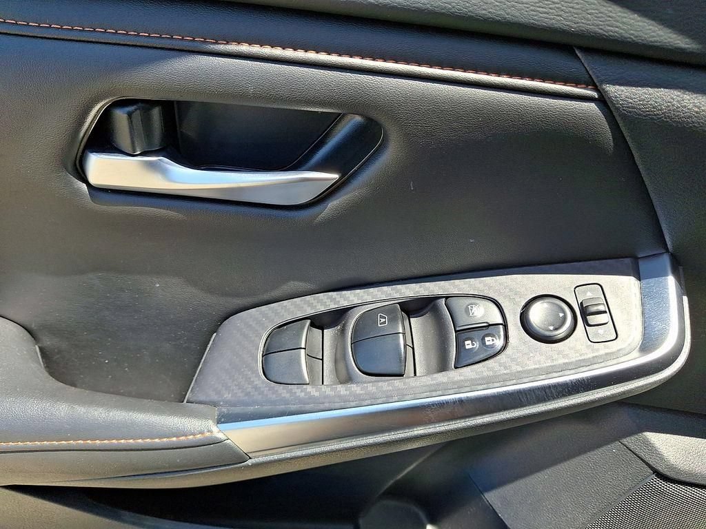 Certified 2023 Nissan Sentra SR w/ Midnight Edition Package FWD image 15