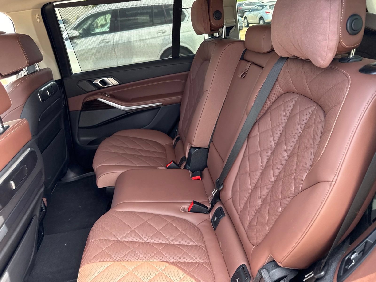 Certified 2024 BMW X7 xDrive40i w/ Executive Package AWD/4WD image 11