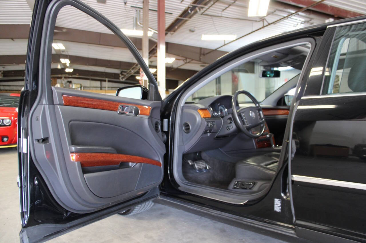 Used 2004 Volkswagen Phaeton V8 AWD/4WD image 36
