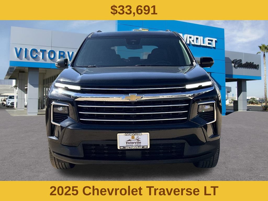 Certified 2025 Chevrolet Traverse LT AWD/4WD image 2