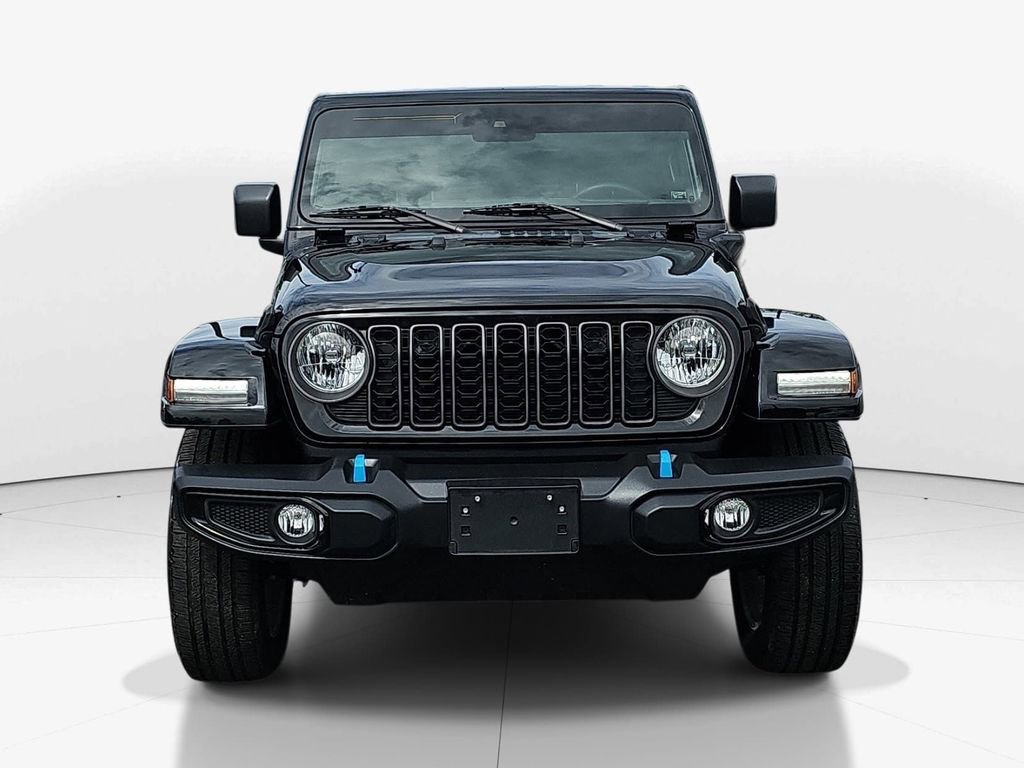 Used 2024 Jeep Wrangler Unlimited w/ Convenience Group AWD/4WD image 12