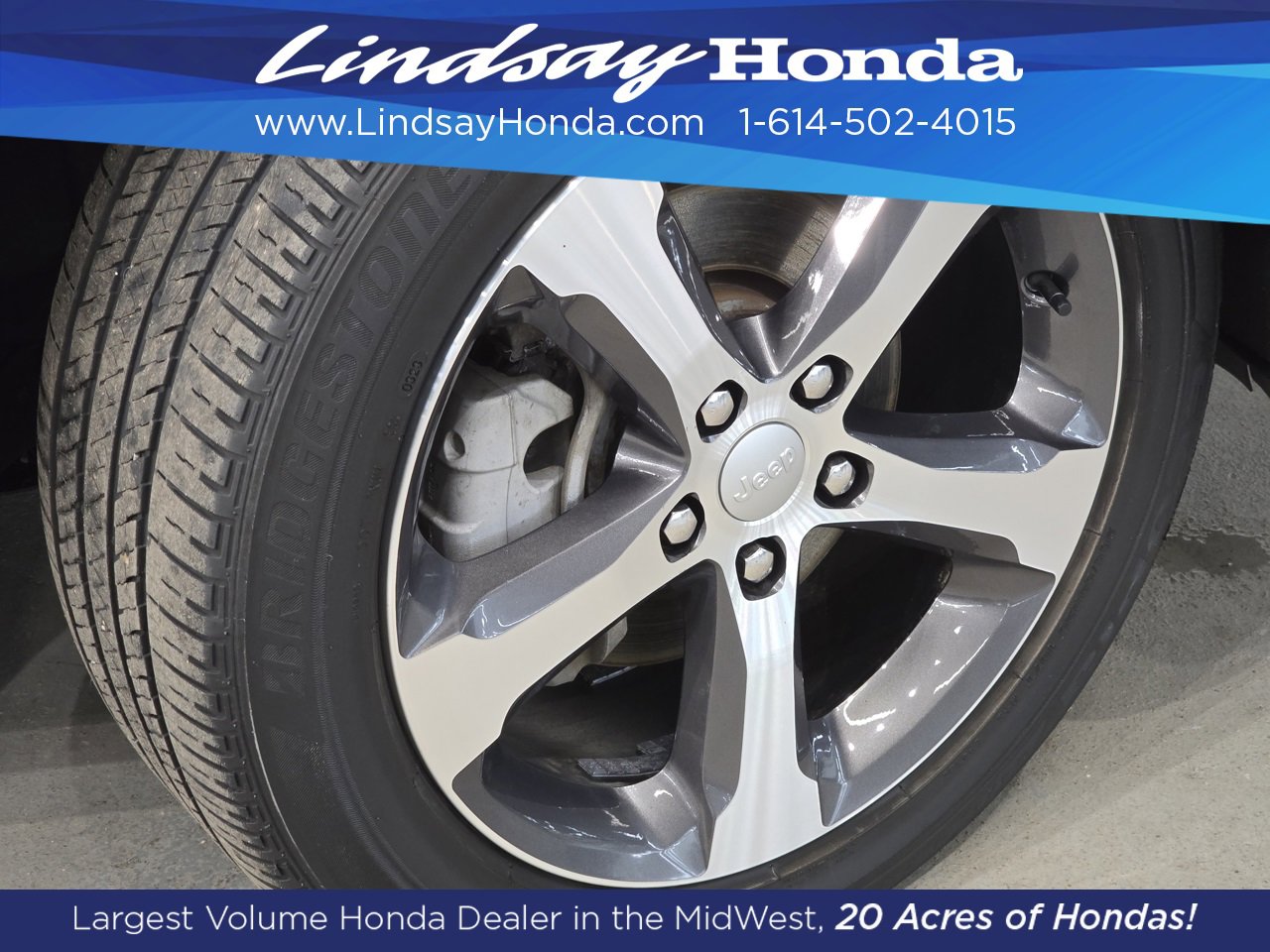 Used 2023 Jeep Grand Cherokee Limited w/ Luxury Tech Group II image 24