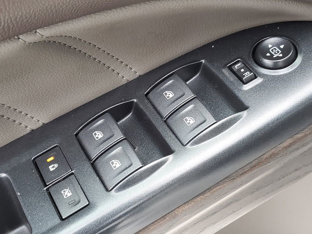 Used 2021 GMC Canyon Denali image 25