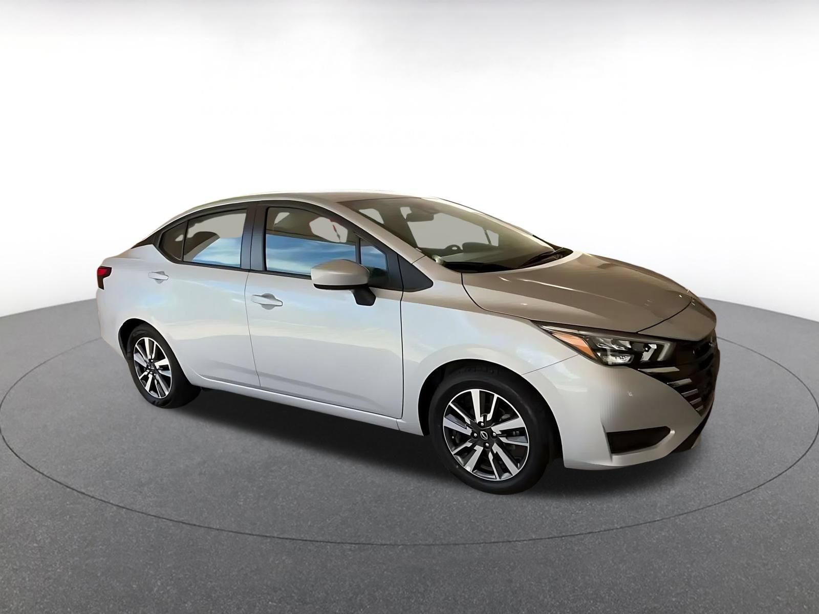 Used 2025 Nissan Versa SV FWD video 2