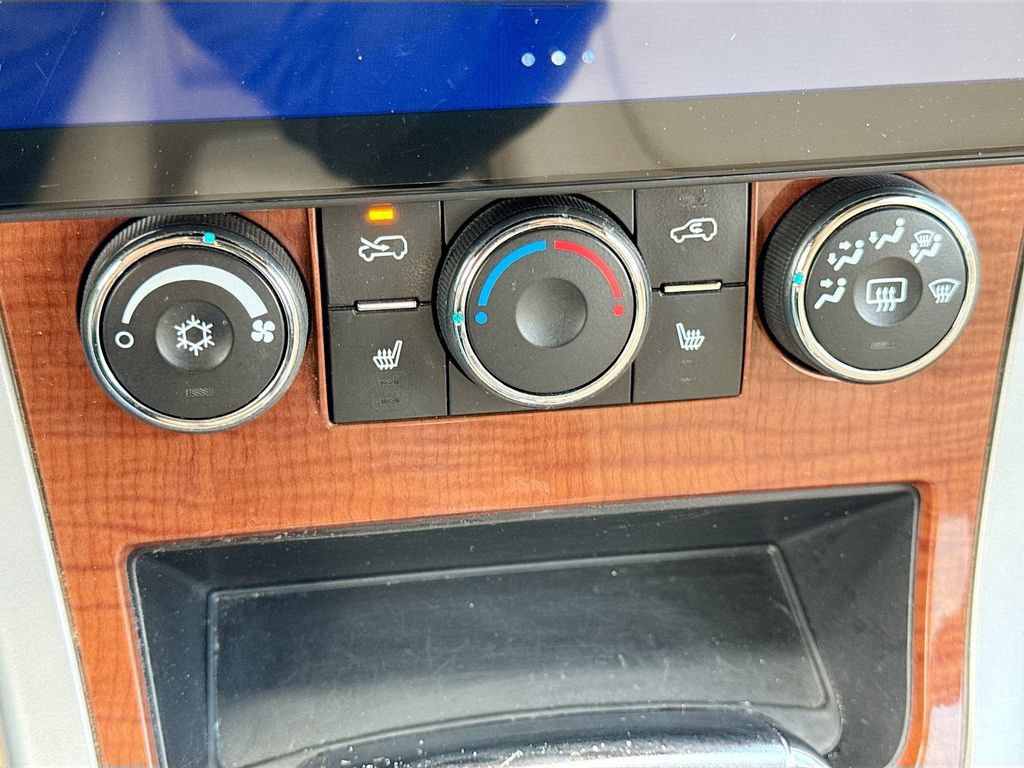 Used 2008 Chevrolet Equinox LT w/ LT Preferred Equipment Group FWD image 18