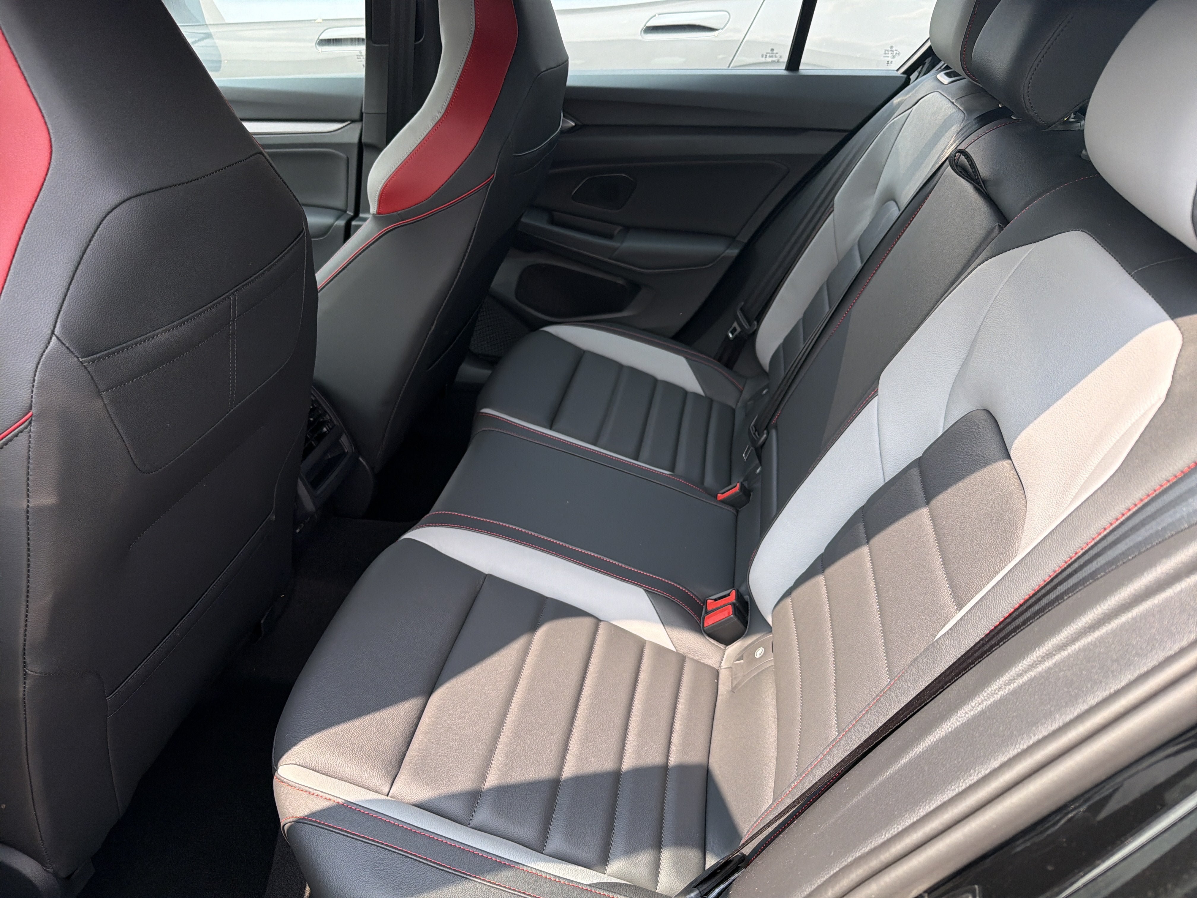 New 2026 Volkswagen GTI SE FWD image 19
