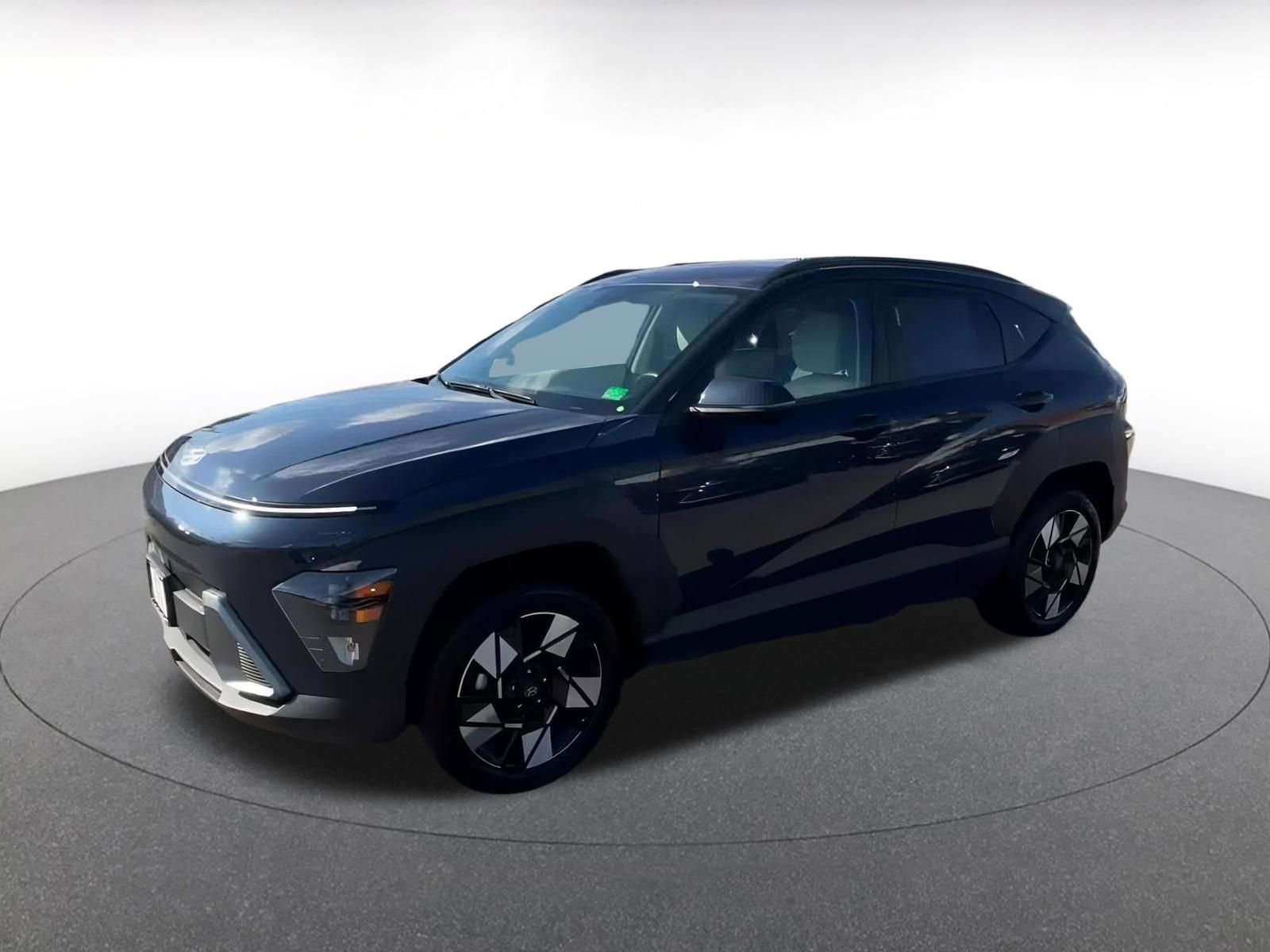 Used 2025 Hyundai Kona SEL image 8