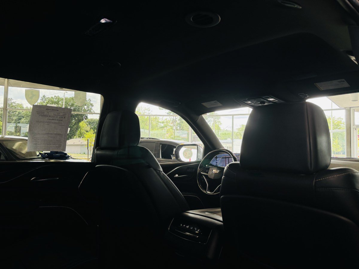 Used 2022 Cadillac Escalade Luxury AWD/4WD image 39