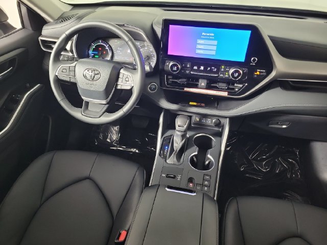 Used 2026 Toyota Highlander XLE AWD/4WD image 16